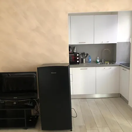 Lovely 2 With Small Garden Daire Milano