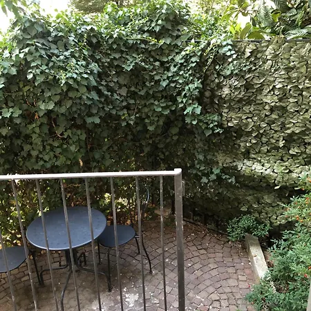 Daire Lovely 2 With Small Garden