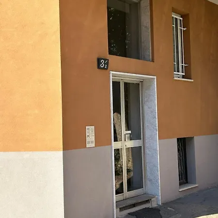 Lovely 2 With Small Garden Daire Milano